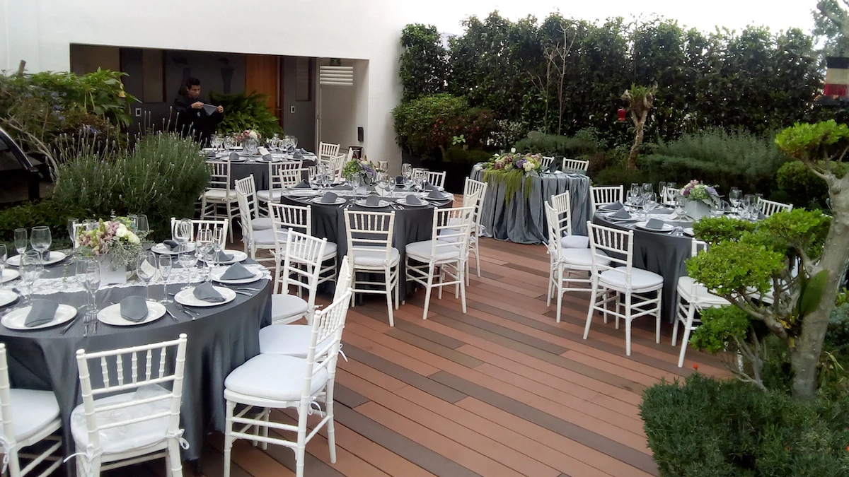 assets/webp-images/events-services/areas/roof-garden.webp-area
